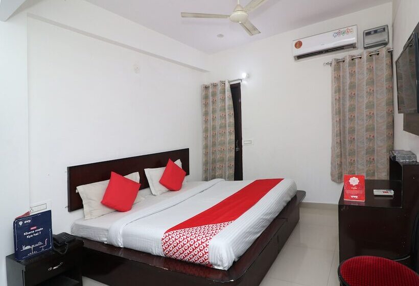 Oyo 23504 Hotel R View