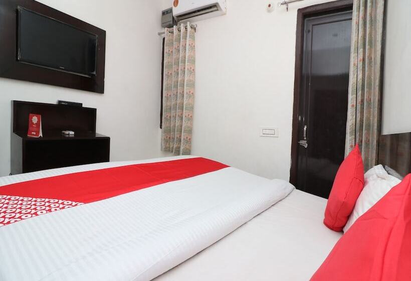 Oyo 23504 Hotel R View