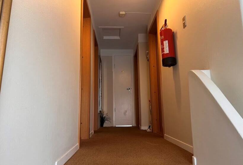 پانسیون Snorri's Guesthouse