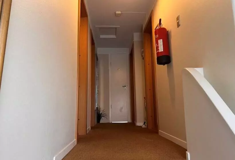 پانسیون Snorri's Guesthouse