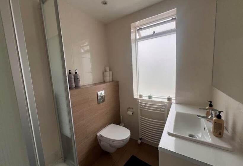 پانسیون Snorri's Guesthouse