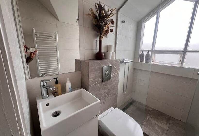 پانسیون Snorri's Guesthouse