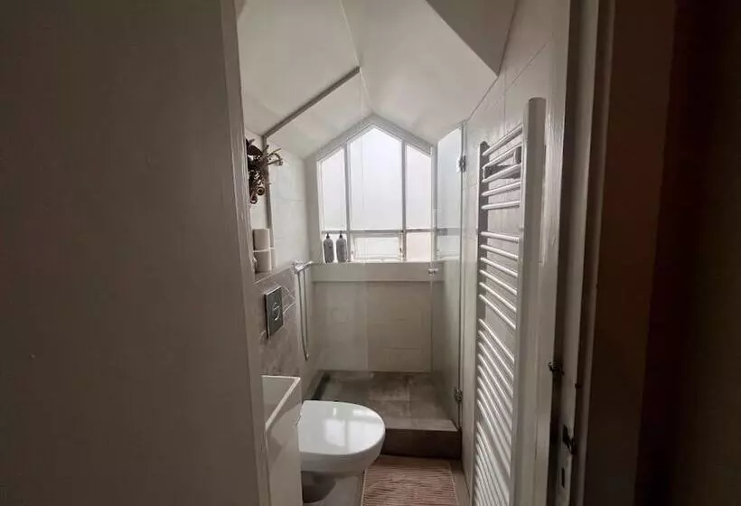 پانسیون Snorri's Guesthouse