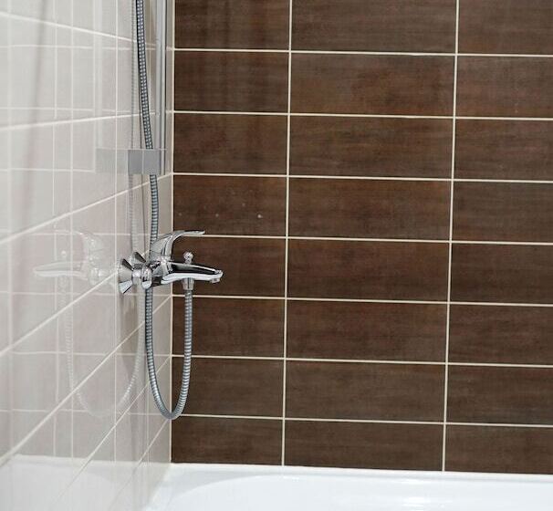 پانسیون Vverh Guesthouse