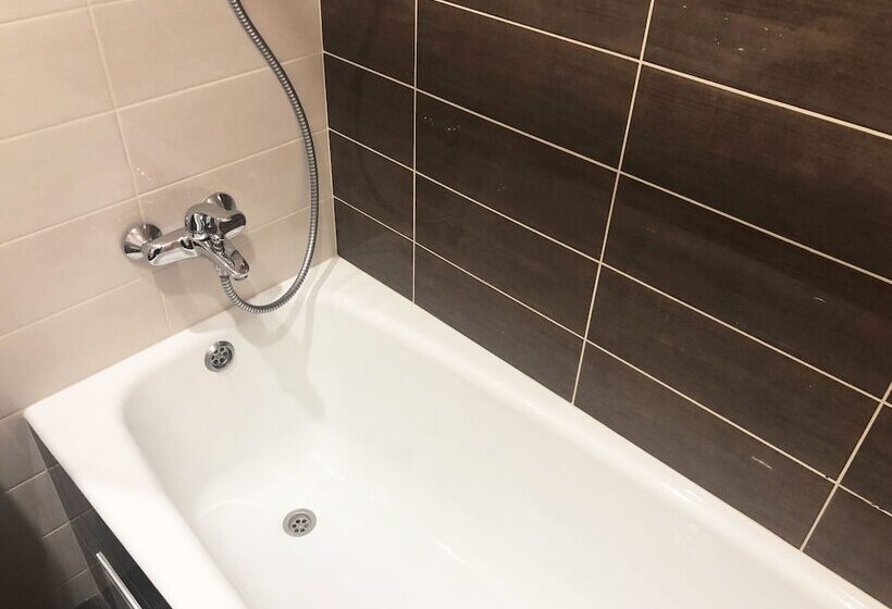 پانسیون Vverh Guesthouse