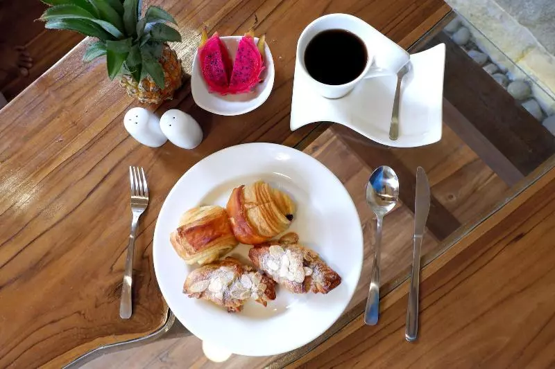 ベッドアンドブレックファースト Batatu Resort   Adults Only