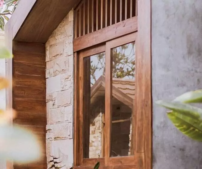 ベッドアンドブレックファースト Batatu Resort   Adults Only