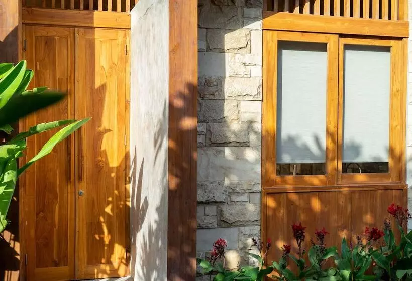 ベッドアンドブレックファースト Batatu Resort   Adults Only