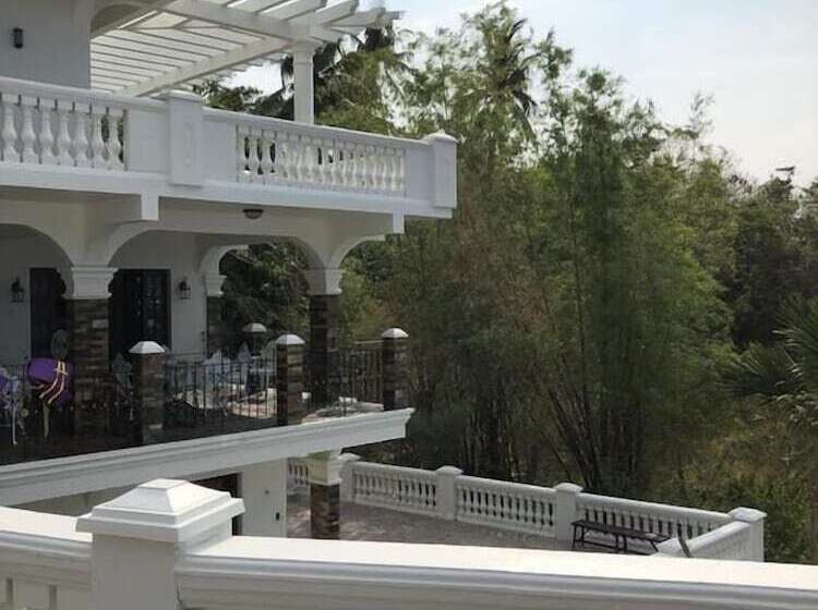 تختخواب و صبحانه Casa Del Faro