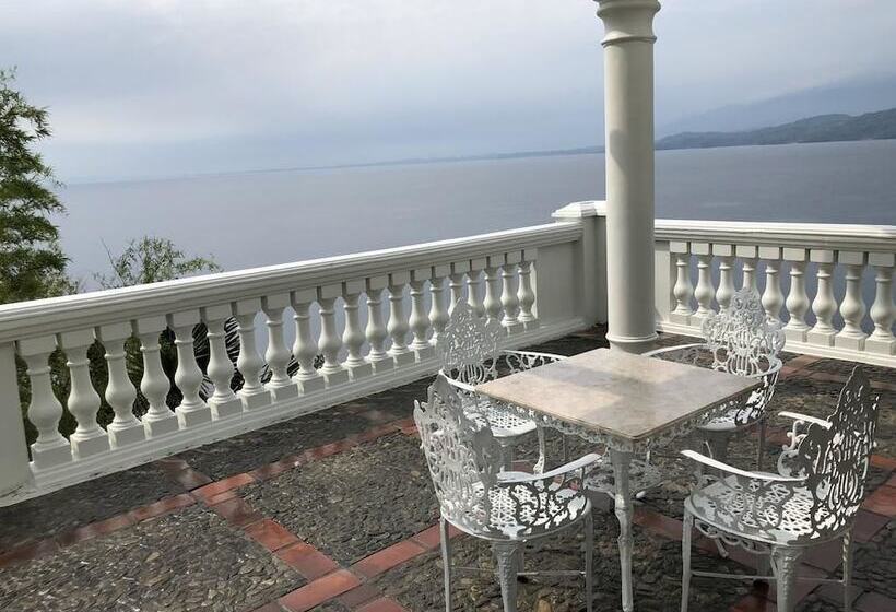 تختخواب و صبحانه Casa Del Faro