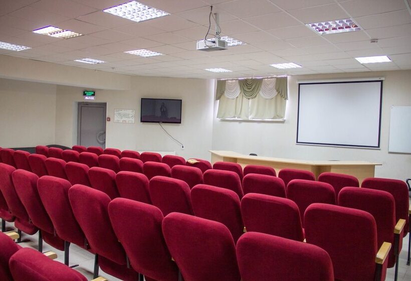 住宿加早餐  Kurgan