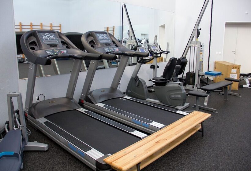 住宿加早餐  Kurgan