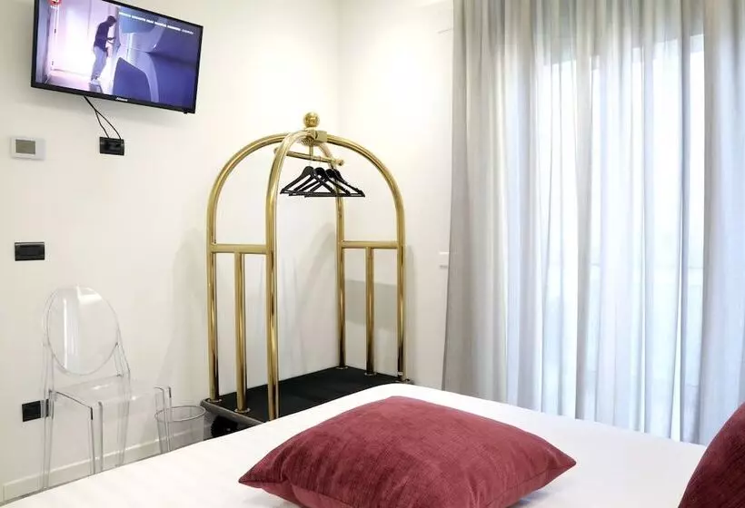 تختخواب و صبحانه Primo A Destra