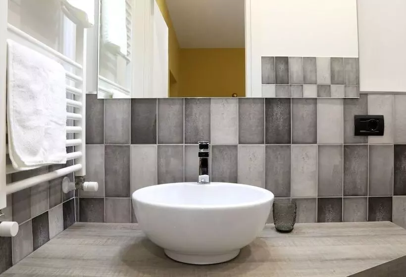 تختخواب و صبحانه Primo A Destra