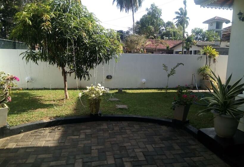 Hotel Aurora Residence