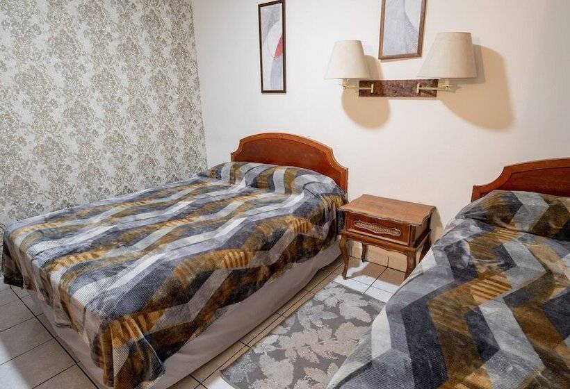 هتل Jardin Del Centro