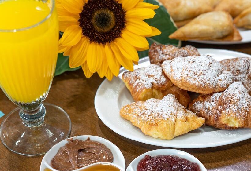 فندق Paralia Beach Boutique