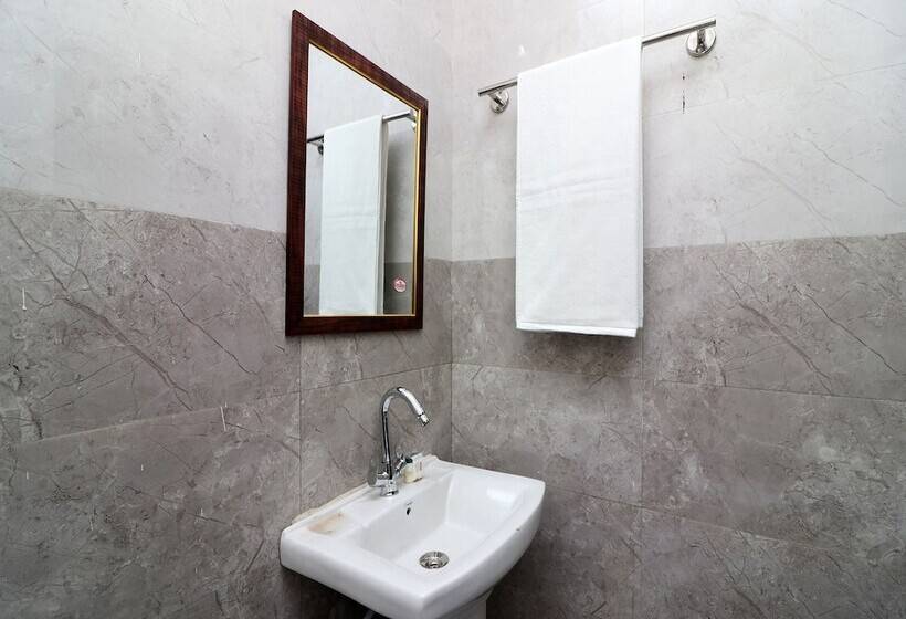 Hotel Redstone By Oyo Rooms