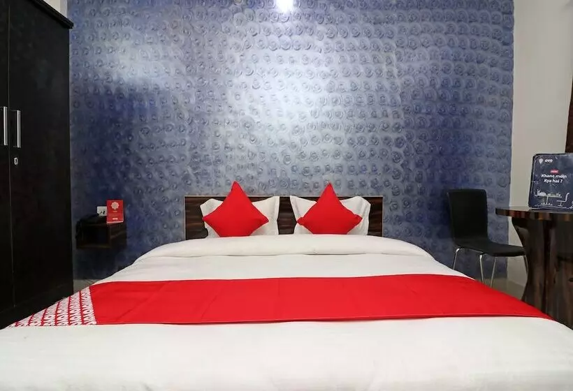 هتل Redstone By Oyo Rooms
