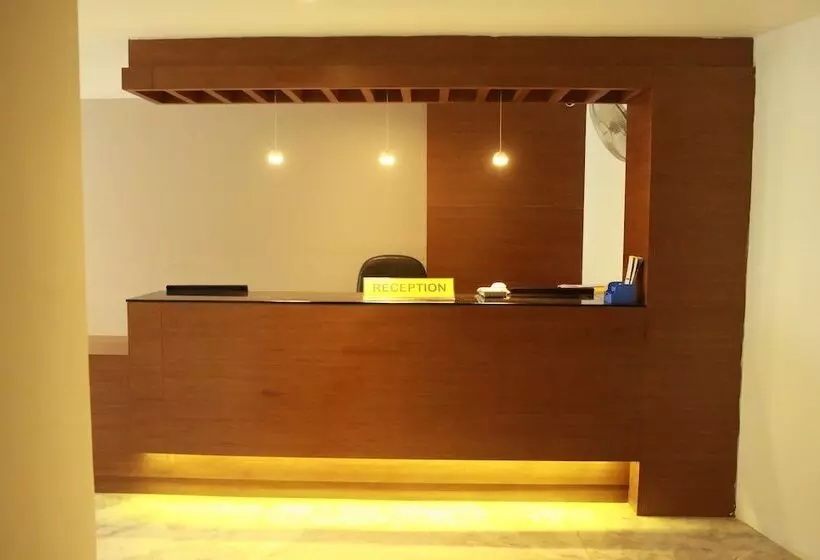 Hotelli Riva Residency