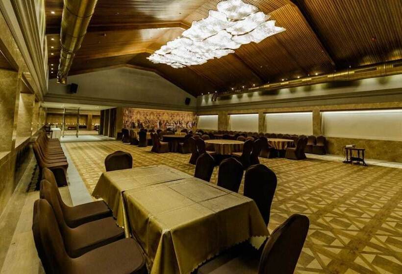 בית מלון כפרי Sai Palace Mangalore