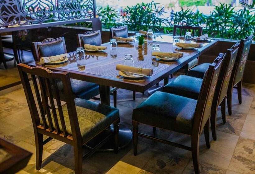 בית מלון כפרי Sai Palace Mangalore