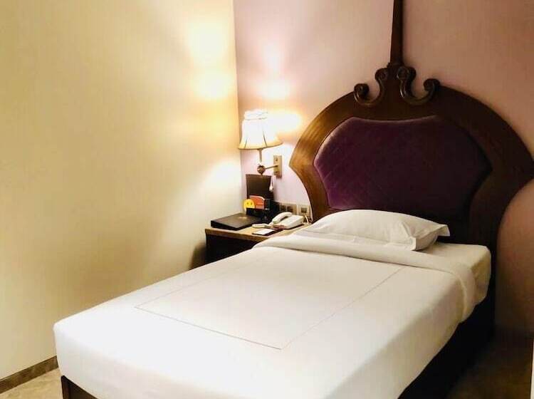 בית מלון כפרי Sai Palace Mangalore