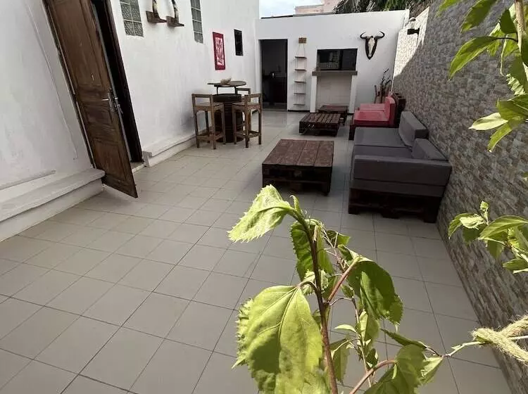 پانسیون Villa Jade