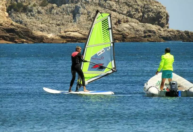 Sagres Sun Stay  Surf Camp & Hostel