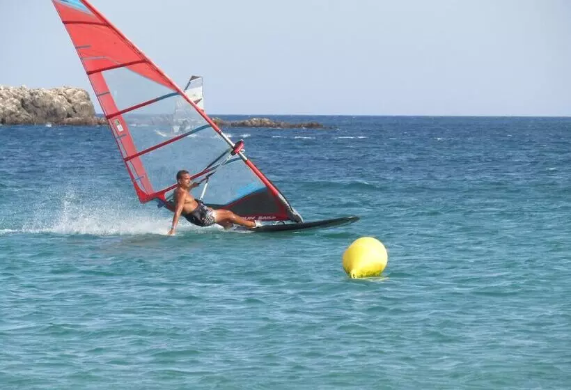 Sagres Sun Stay  Surf Camp & Hostel