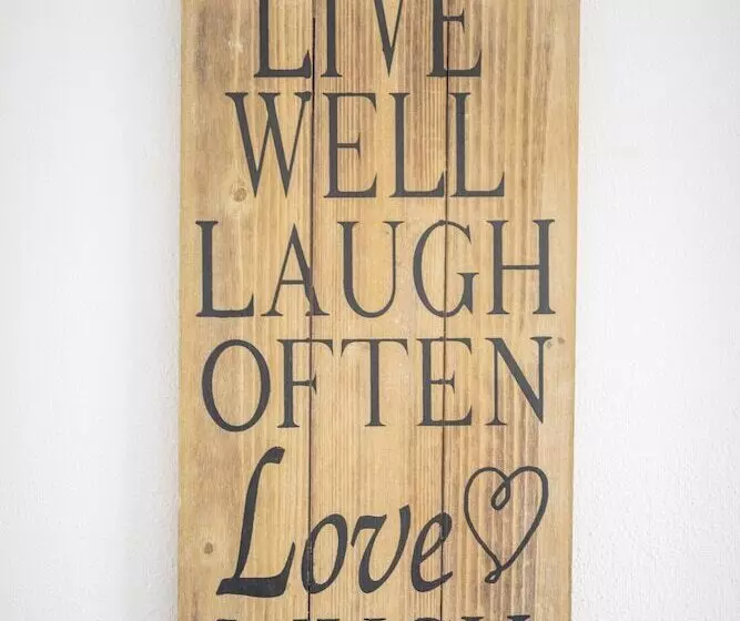 Sagres Sun Stay  Surf Camp & Hostel