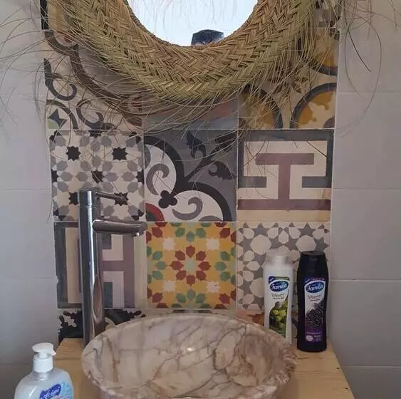 Art Riad Au Bord De La Mer