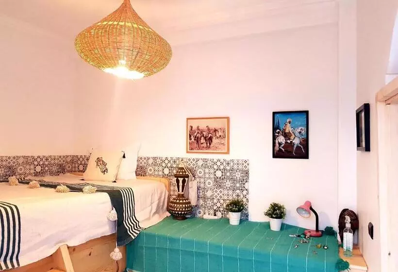 Art Riad Au Bord De La Mer