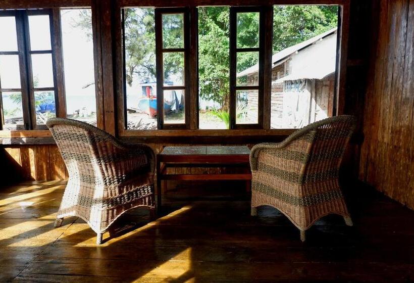 Bed and Breakfast Rock And Wreck Dive Resort