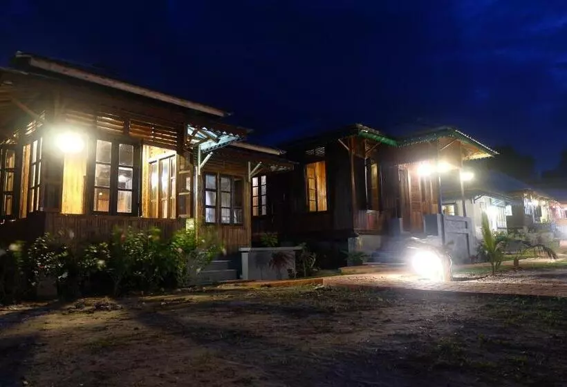 Aamiaismajoitus (B&B) Rock And Wreck Dive Resort