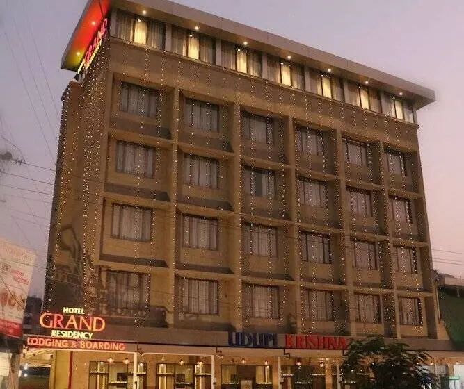 ホテル Grand Residency
