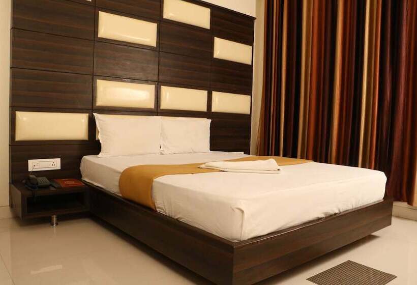 Hotel Grand Residency