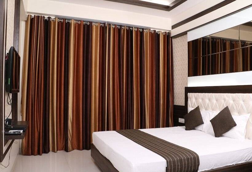 Hotel Grand Residency