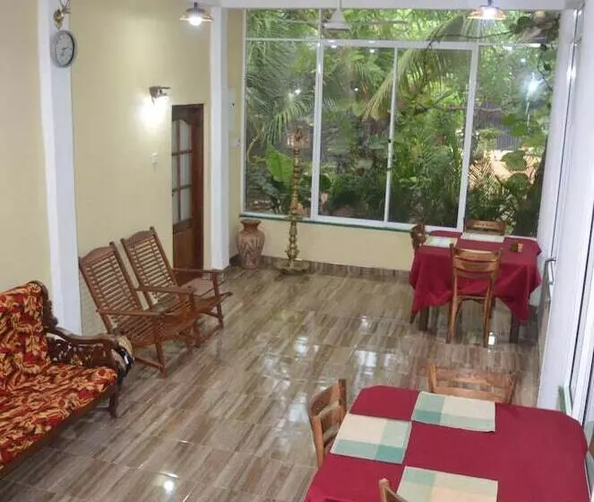 هتل Green Garden Resort