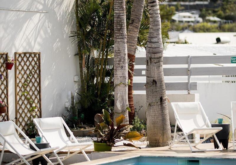 هتل Hôtel Le Grand Bleu