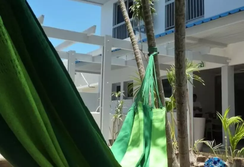 هتل Hôtel Le Grand Bleu