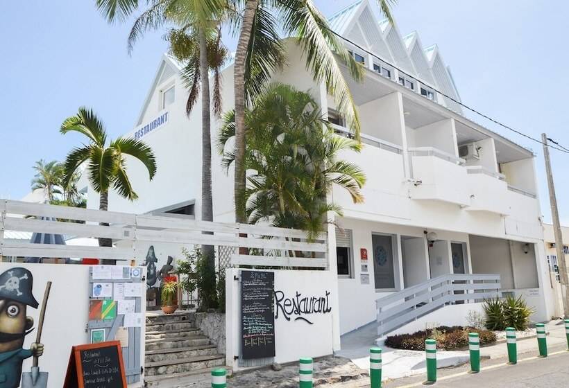 هتل Hôtel Le Grand Bleu