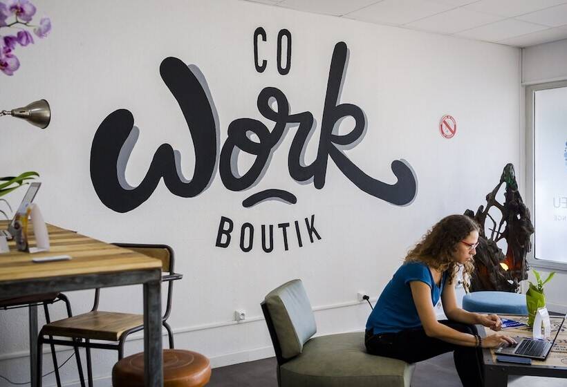 هتل Hôtel Le Grand Bleu