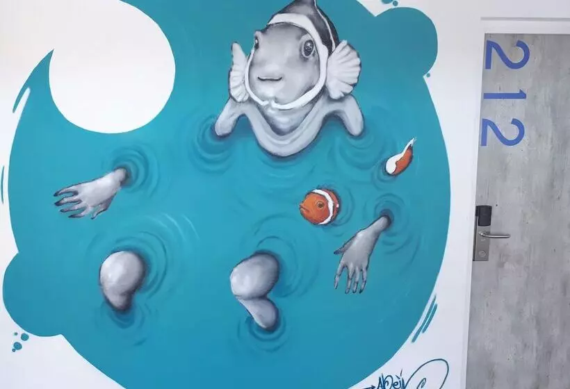 هتل Hôtel Le Grand Bleu