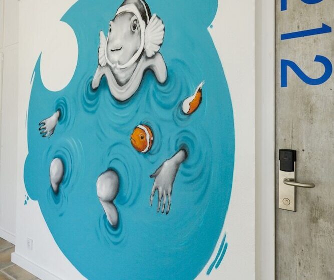 هتل Hôtel Le Grand Bleu