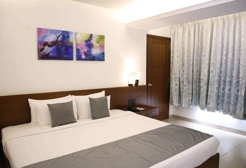 Hotel Capital O 28820 Silver Shell Resort