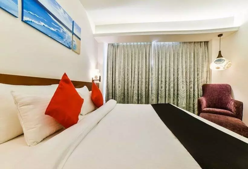 ホテル Capital O 28820 Silver Shell Resort