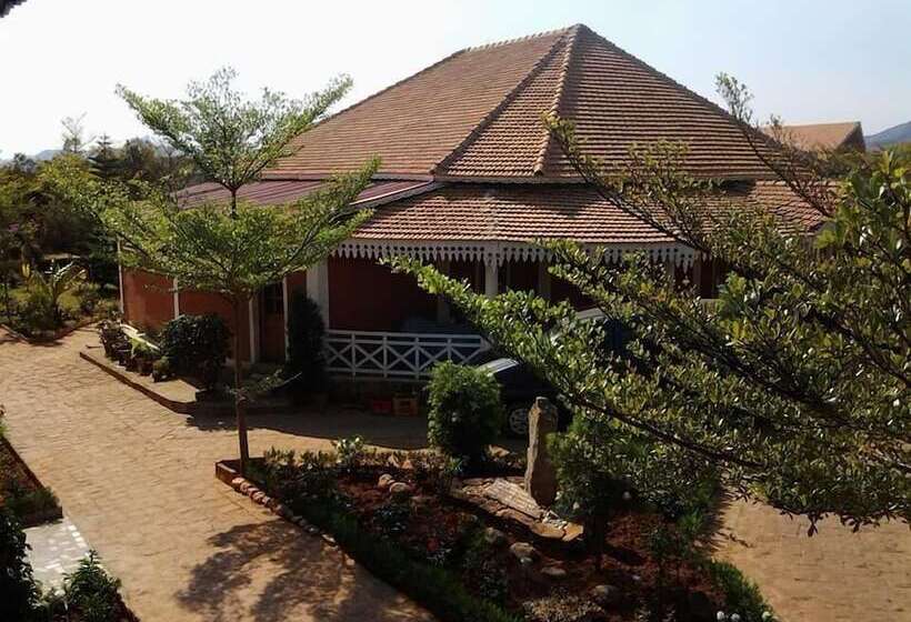 هتل Tsienimparihy