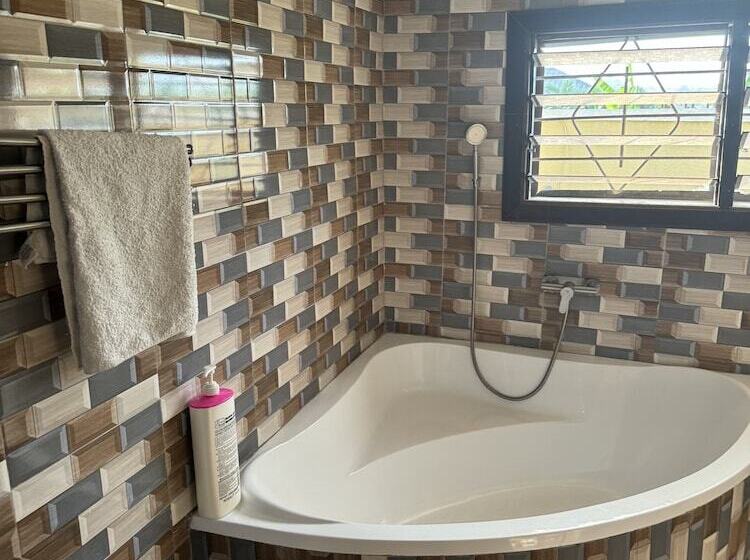 Пансион Larosa Executive Guest House