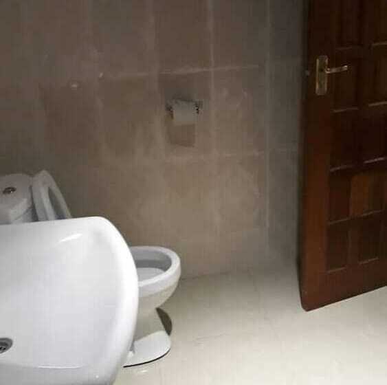 Пансион Larosa Executive Guest House